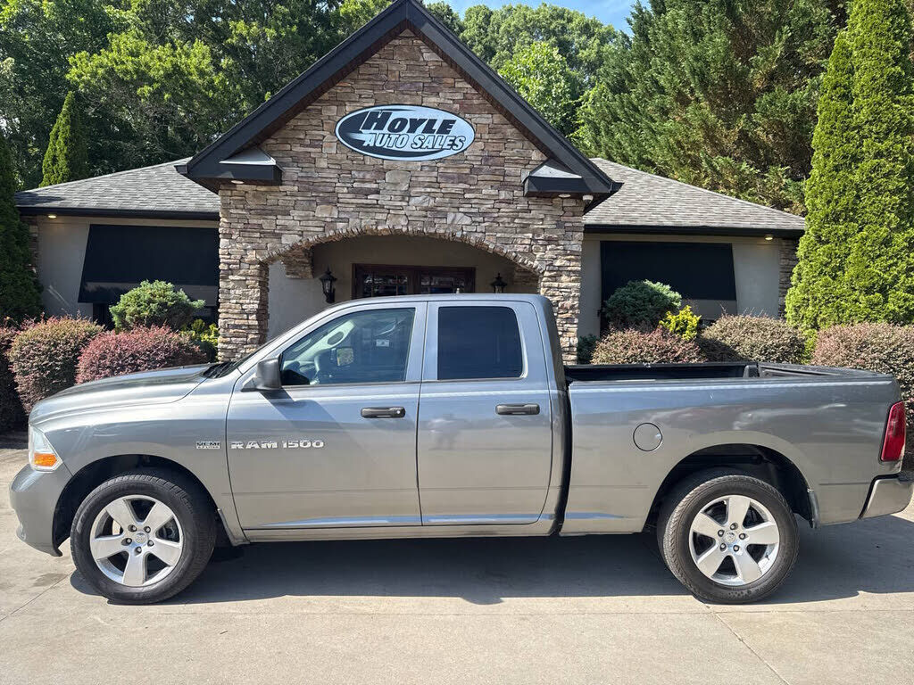 2012 DODGE Ram