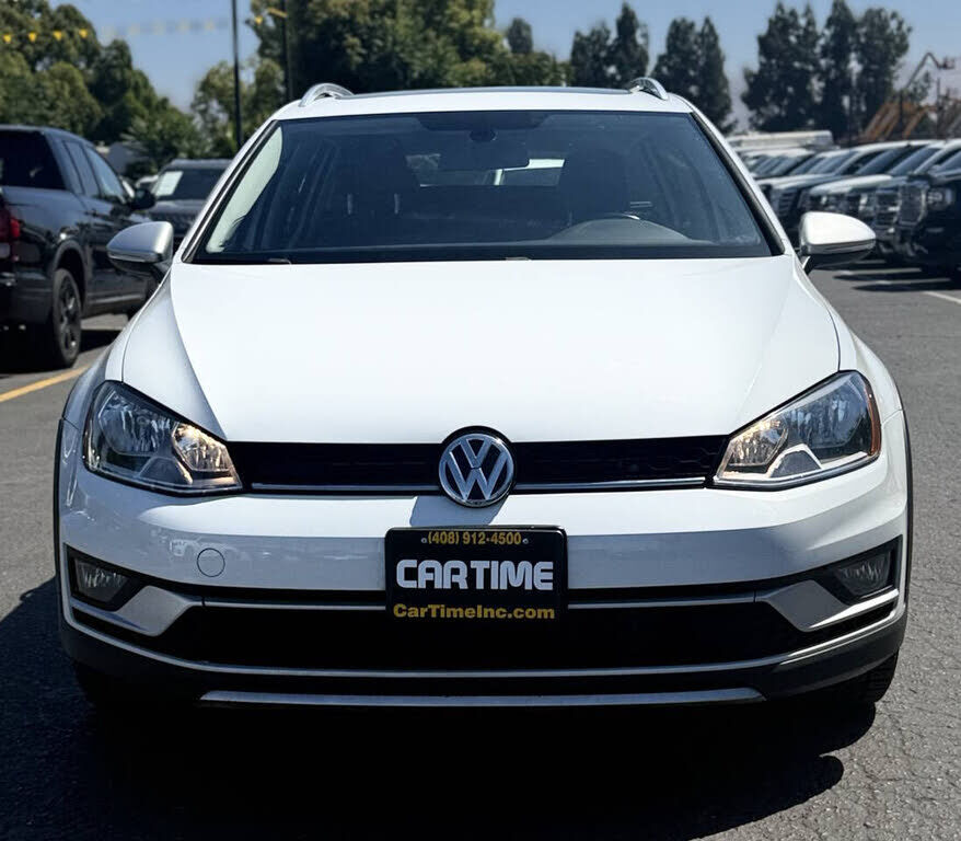 2017 VOLKSWAGEN Golf Alltrack
