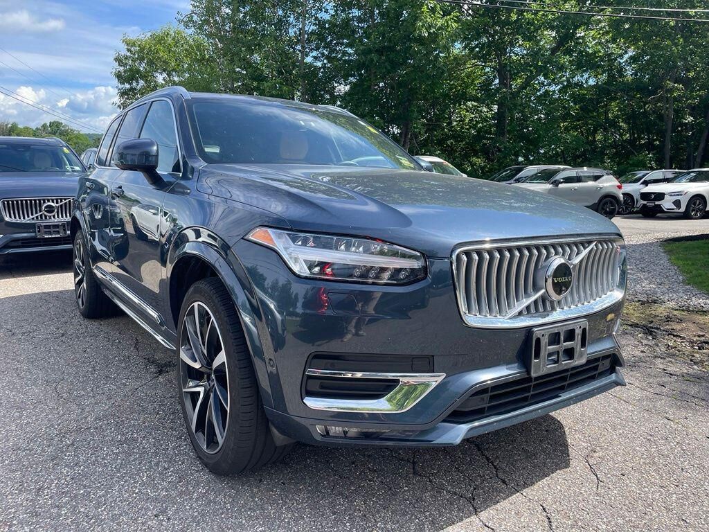2024 VOLVO XC90