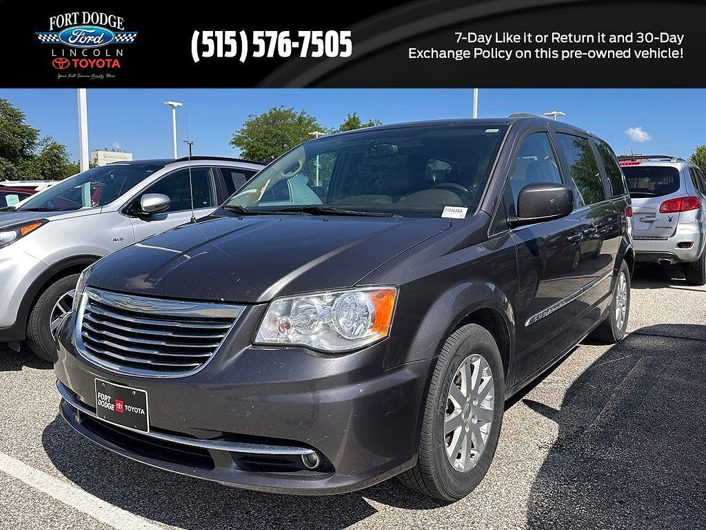 2015 CHRYSLER Town and Country