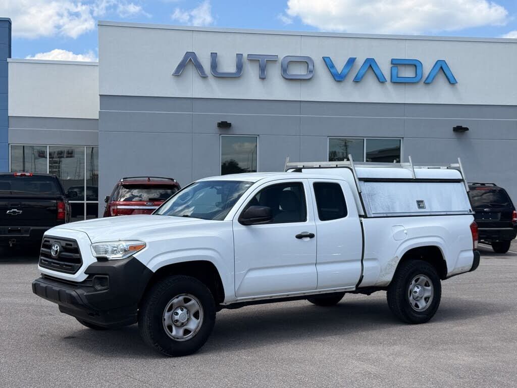 2017 TOYOTA Tacoma