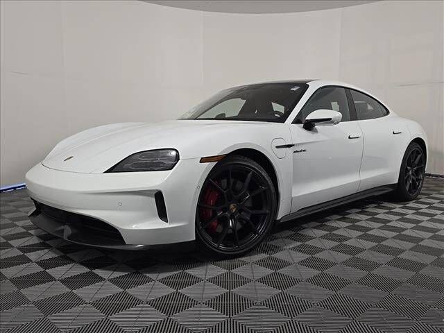 2026 PORSCHE Taycan