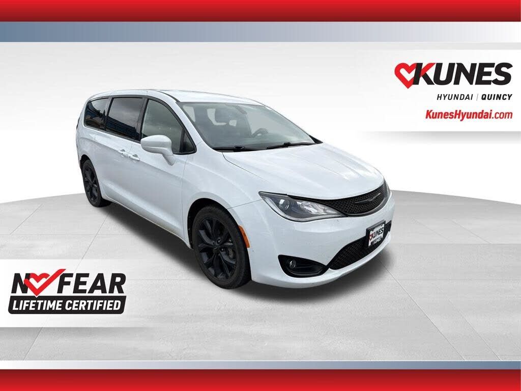 2020 CHRYSLER Pacifica