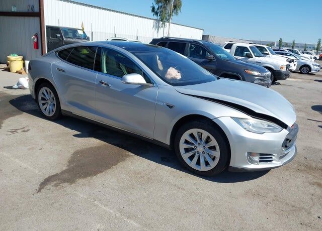 2014 TESLA Model S