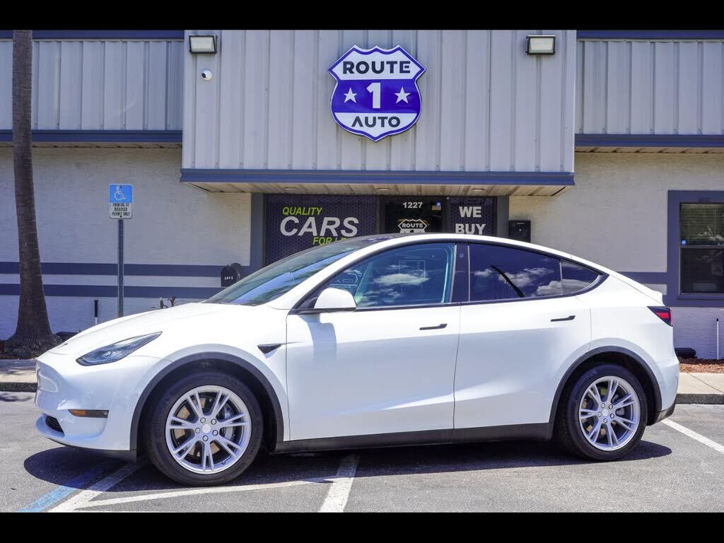 2021 TESLA Model Y