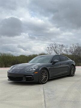 2017 PORSCHE Panamera