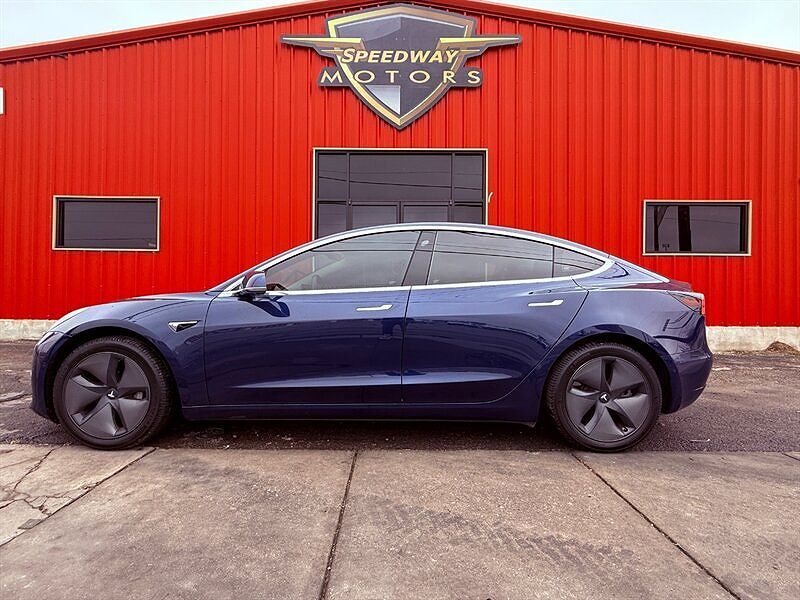 2018 TESLA Model 3