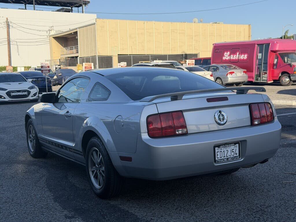 2005 FORD Mustang