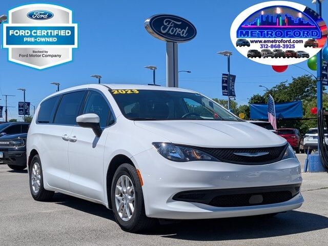 2023 CHRYSLER Voyager