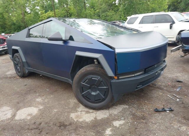 2024 TESLA Cybertruck
