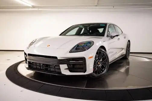 2026 PORSCHE Panamera