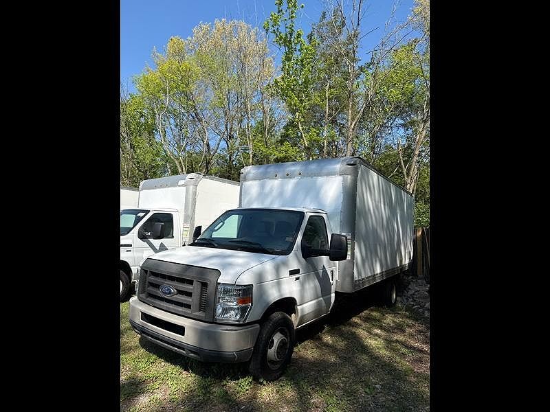 2019 FORD E-350