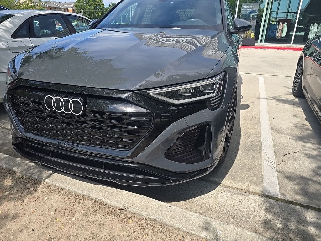 2024 Audi Q8