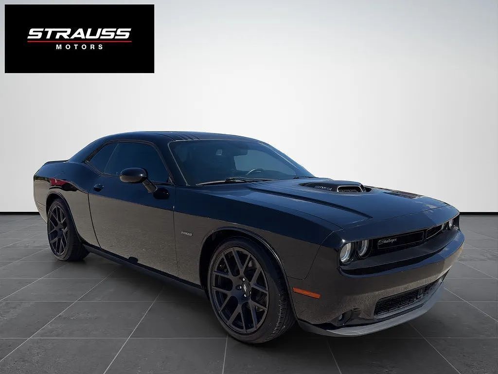2017 DODGE Challenger
