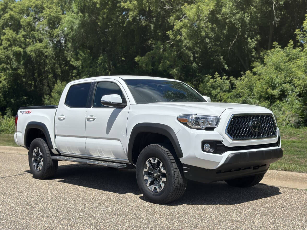 2018 TOYOTA Tacoma
