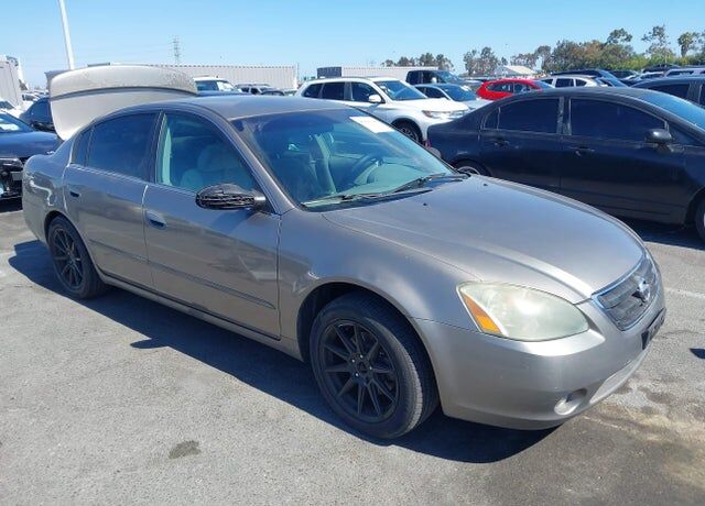 2004 NISSAN Altima