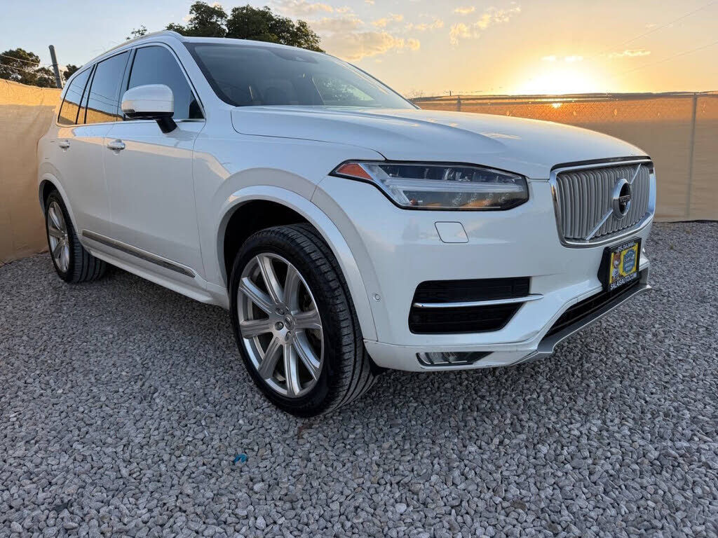 2018 VOLVO XC90