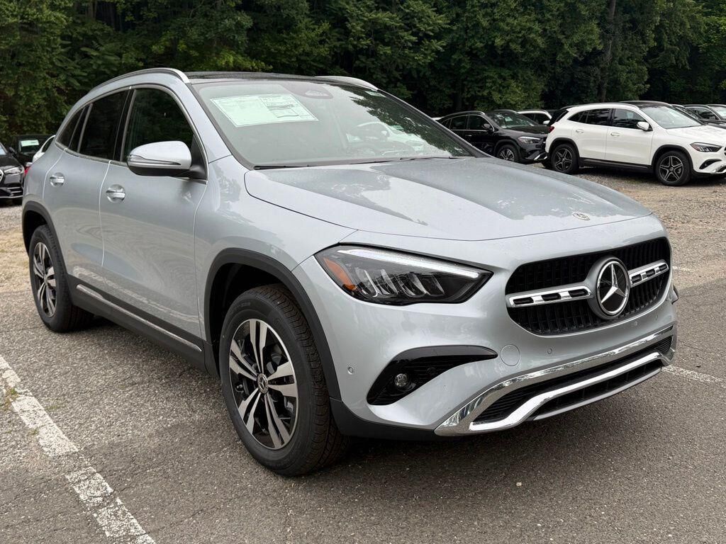 2026 MERCEDES-BENZ GLA-Class