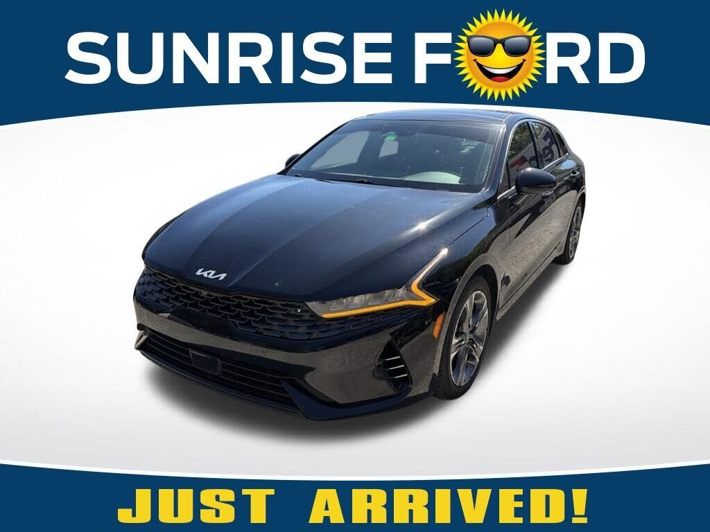 2022 KIA K5