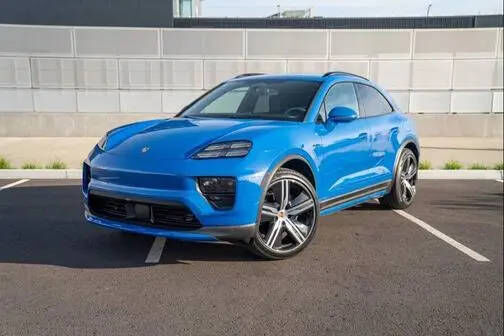2026 PORSCHE Macan