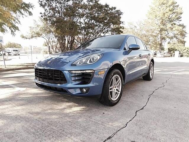 2018 PORSCHE Macan