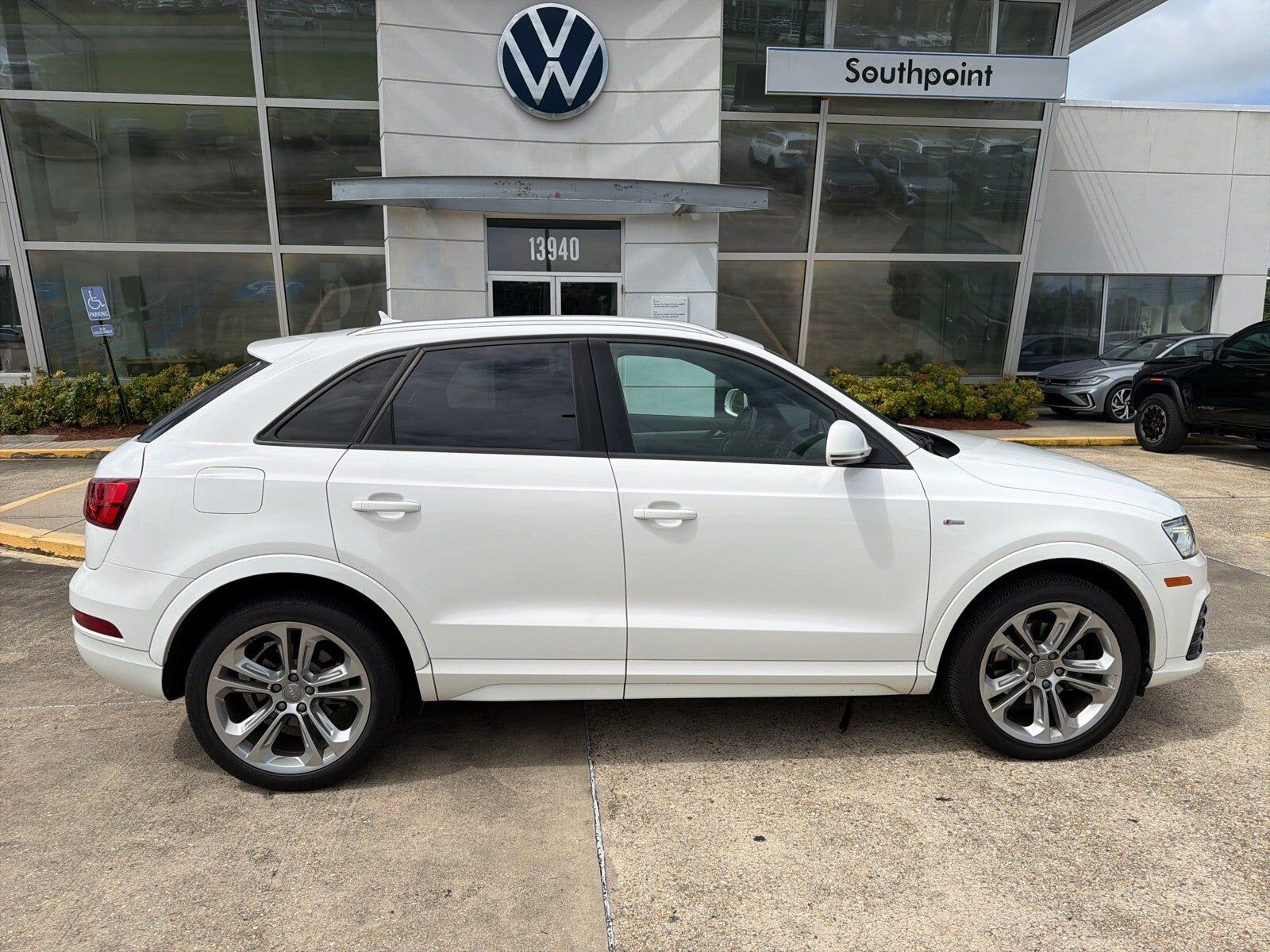 2018 AUDI Q3