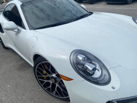 2016 PORSCHE 911
