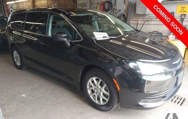 2020 CHRYSLER Voyager