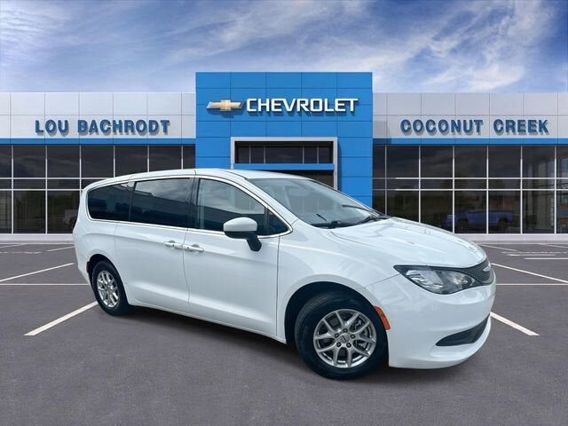 2023 CHRYSLER Voyager