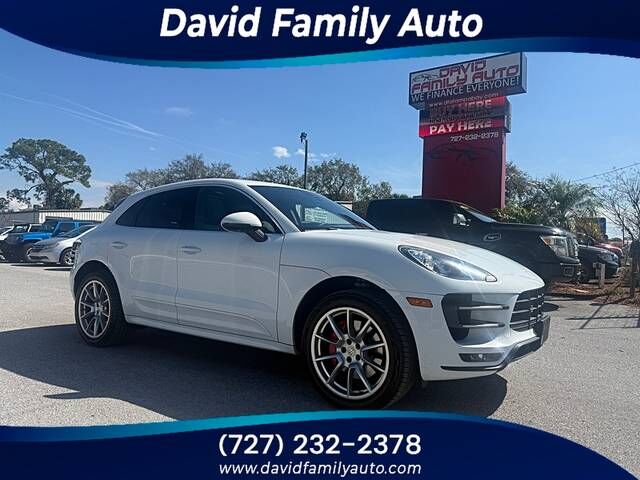 2016 PORSCHE Macan
