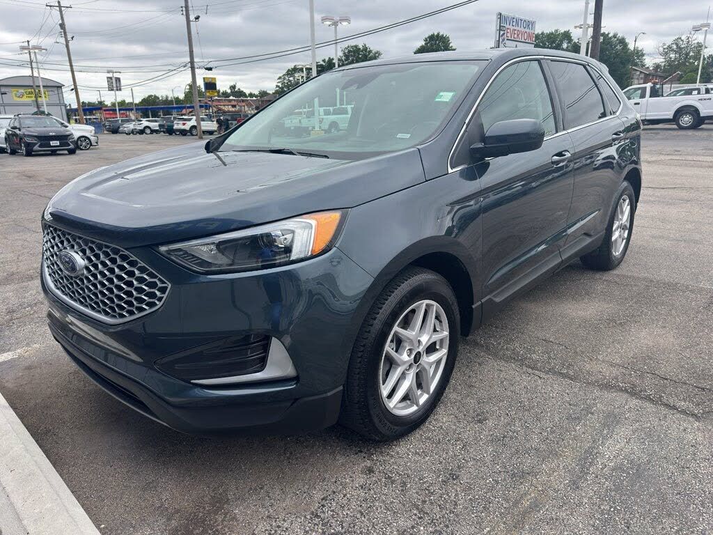 2024 FORD Edge