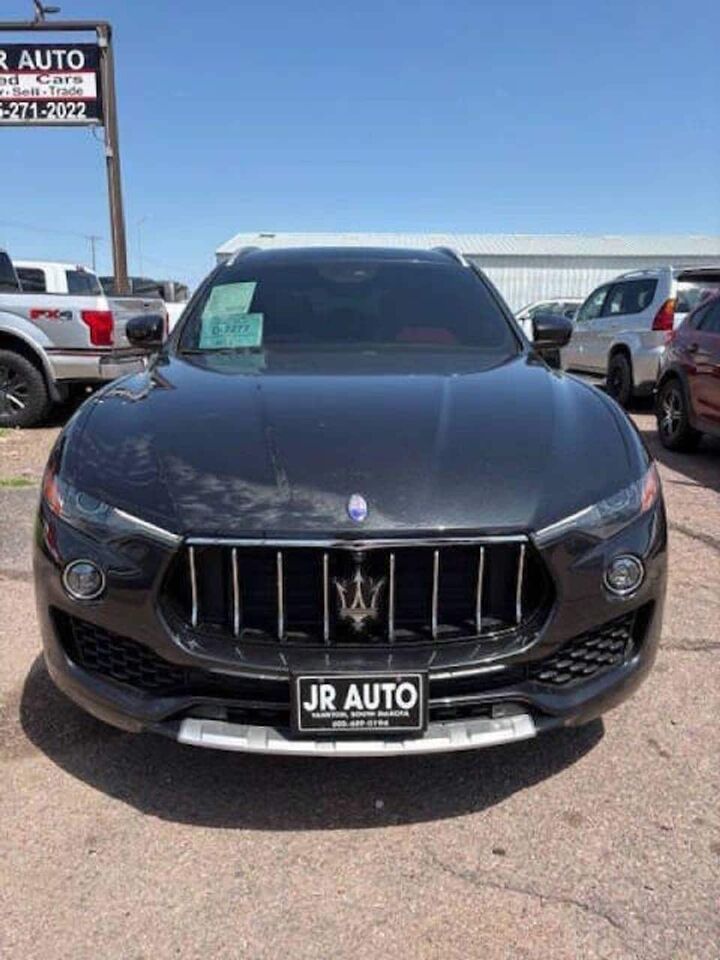2017 MASERATI Levante