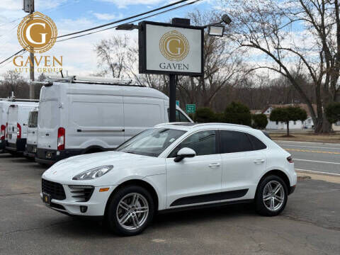 2017 PORSCHE Macan