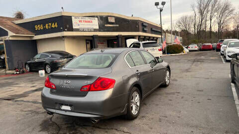 2015 INFINITI Q40
