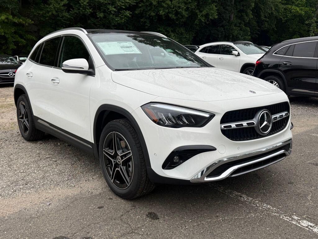 2026 MERCEDES-BENZ GLA-Class