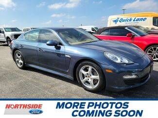 2013 PORSCHE Panamera