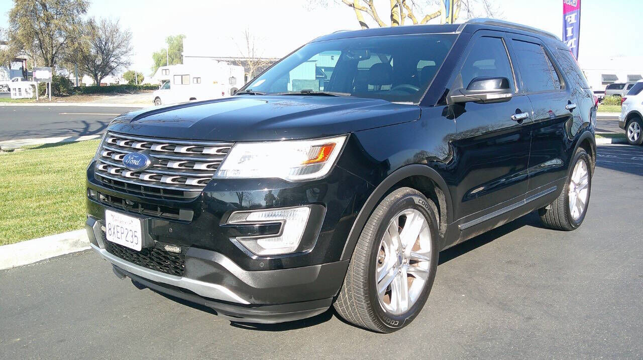 2017 FORD Explorer