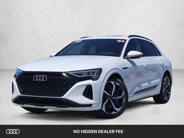 2024 AUDI Q8
