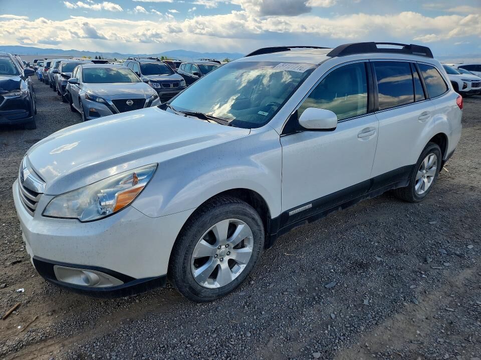 2011 SUBARU Outback