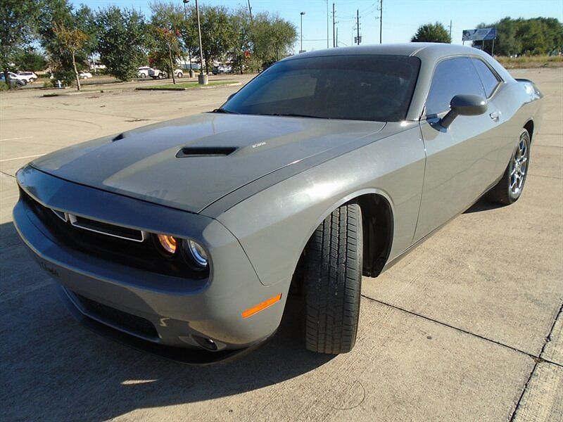 2017 DODGE Challenger