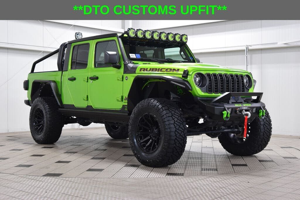 2025 JEEP Gladiator