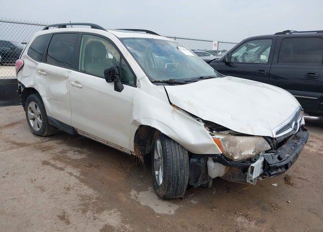 2015 SUBARU Forester