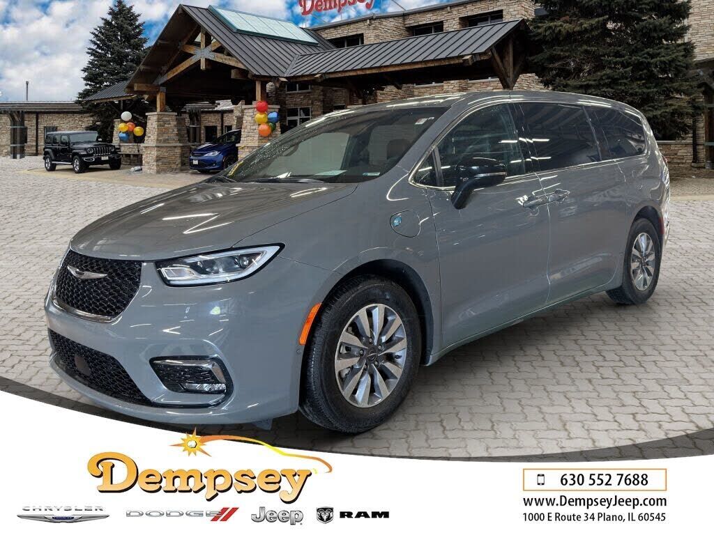 2025 CHRYSLER Pacifica