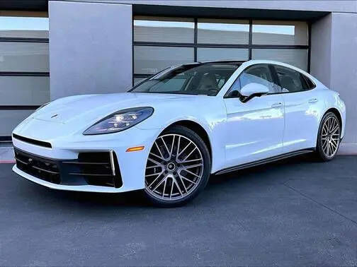 2026 PORSCHE Panamera
