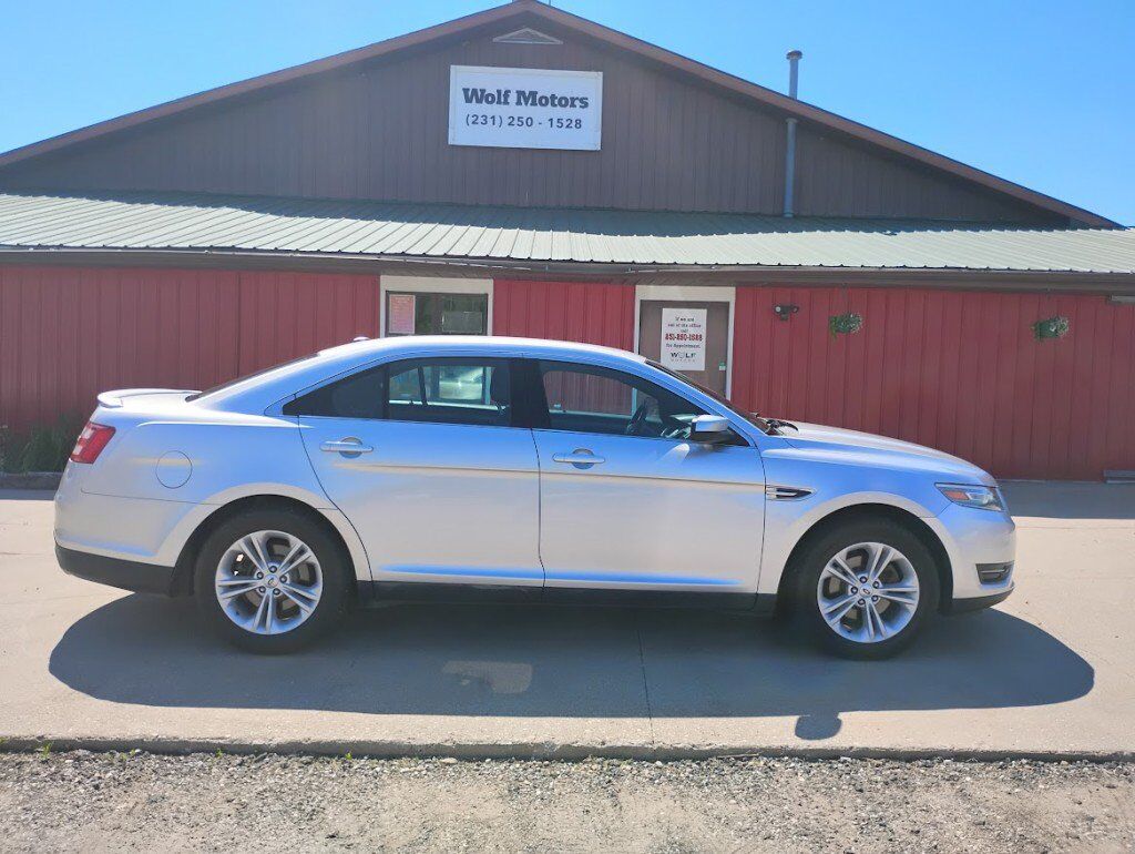 2014 FORD Taurus