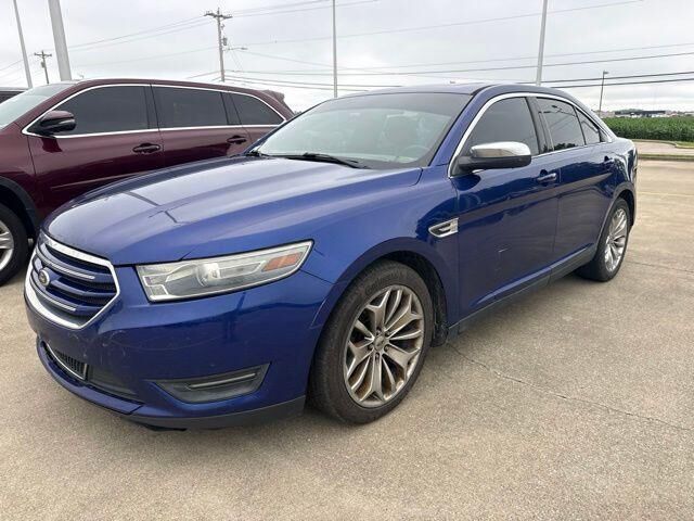2013 FORD Taurus