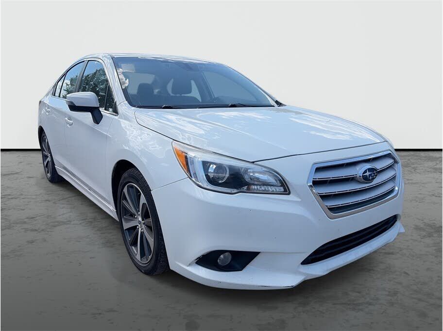 2017 SUBARU Legacy