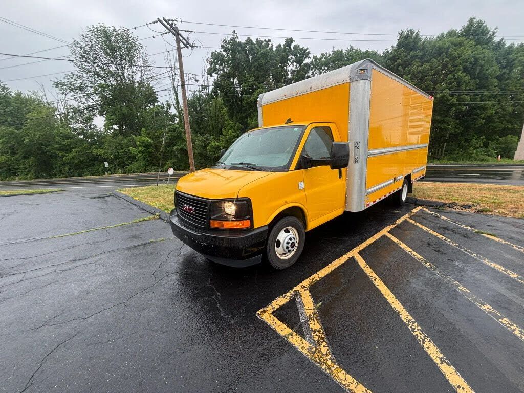 2017 GMC Savana