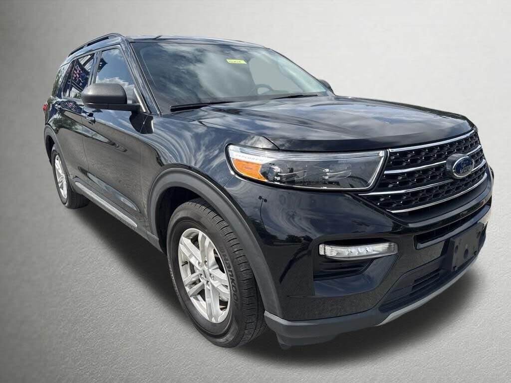 2021 FORD Explorer