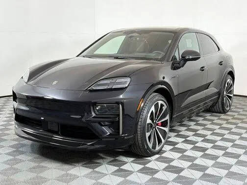 2026 PORSCHE Macan